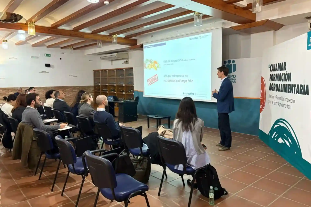 Jornada sobre sistemas alimentarios sostenibles desde el Centro de Experiencias Cajamar Sostenibilidad - Solo Hay Uno 13 Sistemas alimentarios sostenibles jornada