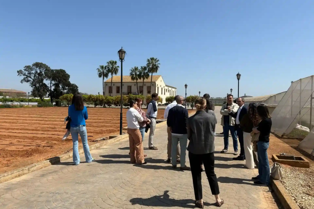 Jornada sobre sistemas alimentarios sostenibles desde el Centro de Experiencias Cajamar Sostenibilidad - Solo Hay Uno 4 Paiporta jornada Presentación en la jornada de Sistemas alimentarios sostenibles en Paiport_4