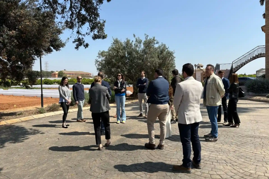 Jornada sobre sistemas alimentarios sostenibles desde el Centro de Experiencias Cajamar Sostenibilidad - Solo Hay Uno 6 Presentación en la jornada de Sistemas alimentarios sostenibles en Paiporta Grupo Cajamar_6