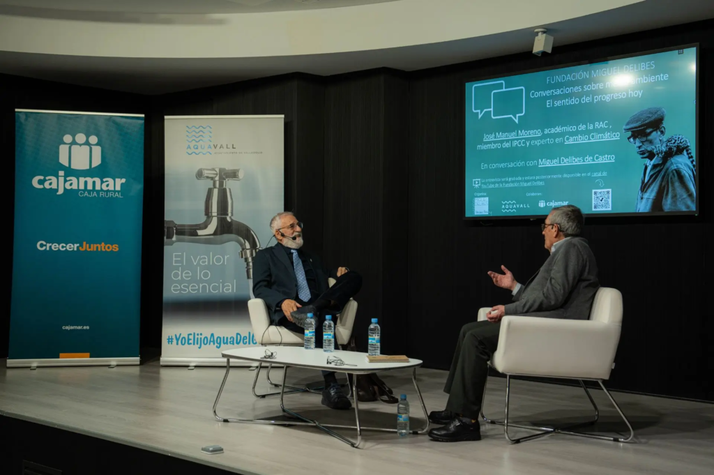 Tras las huellas de Delibes: Un ciclo para despertar la conciencia ambiental en el Siglo XXI Sostenibilidad - Solo Hay Uno Charla Tras Las Huellas de Delibes imagen de un momento de la charla