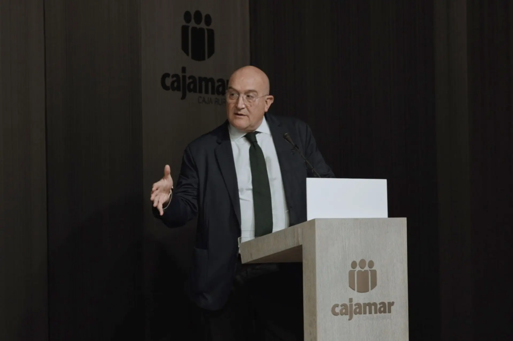 Tras las huellas de Delibes: Un ciclo para despertar la conciencia ambiental en el Siglo XXI Sostenibilidad - Solo Hay Uno Charla sobre Delibes organizada por Cajamar