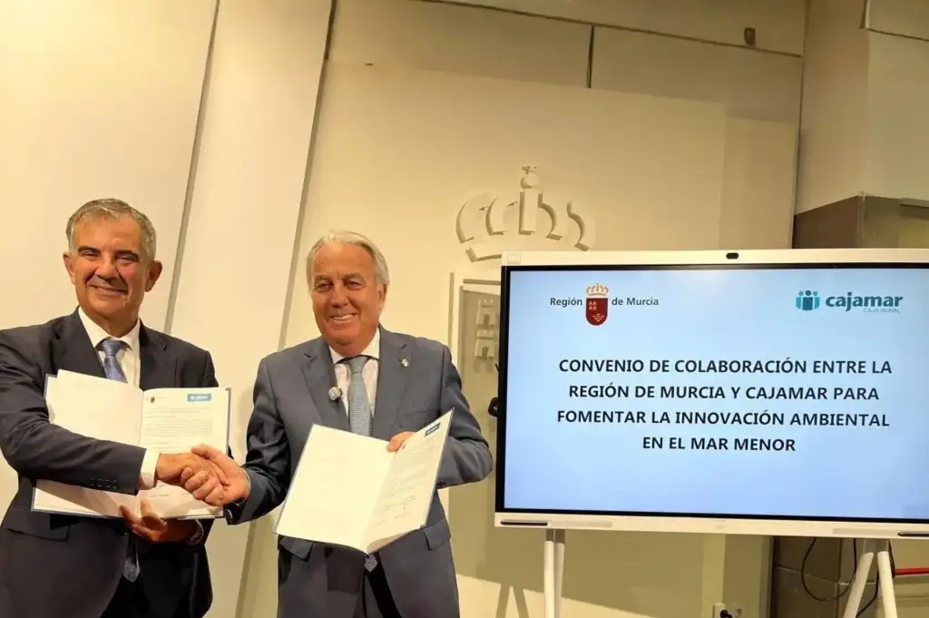 La Región de Murcia y Cajamar impulsan la innovación ambiental y la transferencia de conocimiento para proteger el Mar Menor Sostenibilidad - Solo Hay Uno innovación ambiental en el mar menor