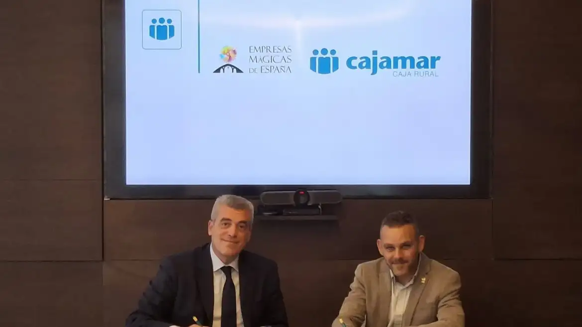 Acto de firma de la incorporación de Cajamar a Empresas Mágicas de España