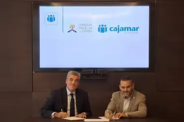 Acto de firma de la incorporación de Cajamar a Empresas Mágicas de España